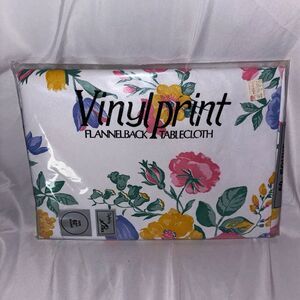 Saxony Vinyl Floral Round Tablecloth 60 in Flannel Backed Wipe Clean Vintage